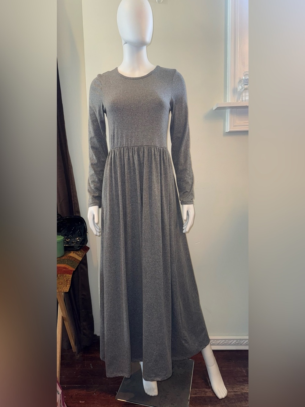 Heart Hips Long Sleeve Grey Maxi Dress